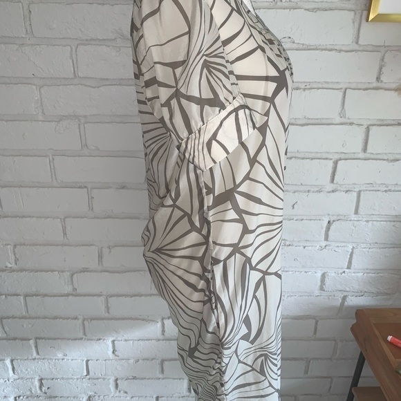 Club Monaco 100% Silk White Abstract Mini Dress - Picture 2 of 7